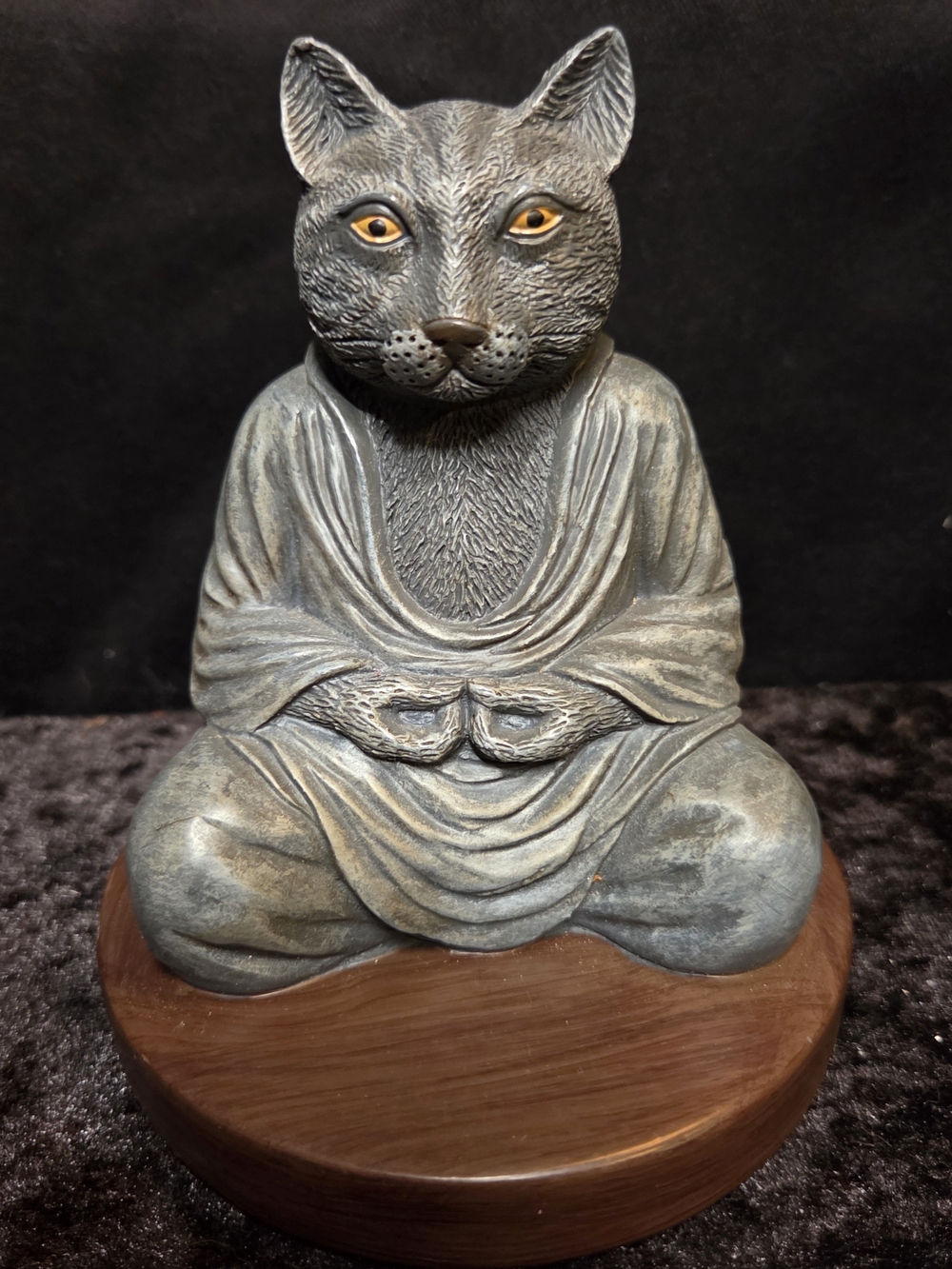 VINTAGE RESIN BUDDHA CAT BY ACCOUTREMENTS.